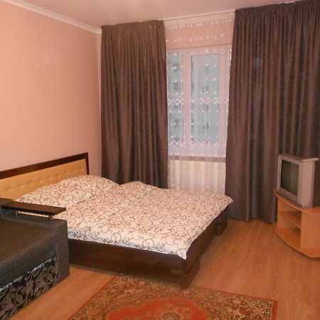 Apartment On Liutneva Street 48 Boryspil Ngoại thất bức ảnh